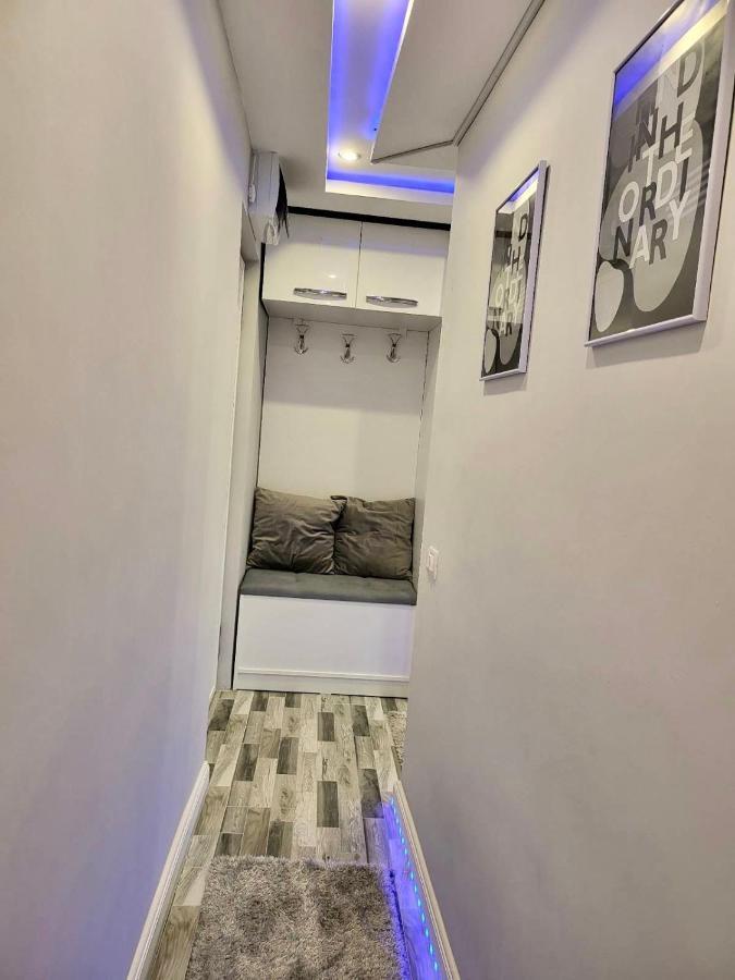 Studio Delux Giurgiu Luaran gambar