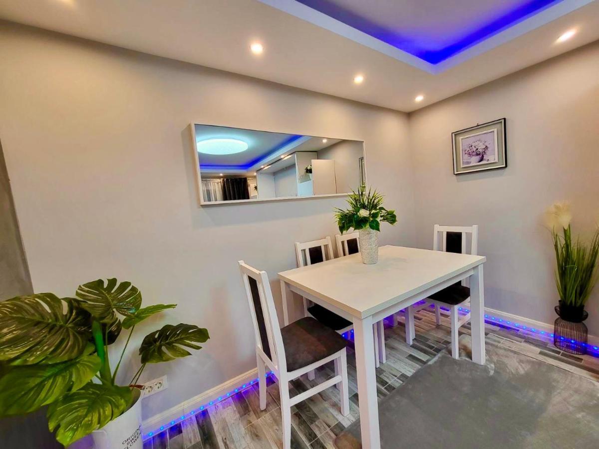 Studio Delux Giurgiu Luaran gambar